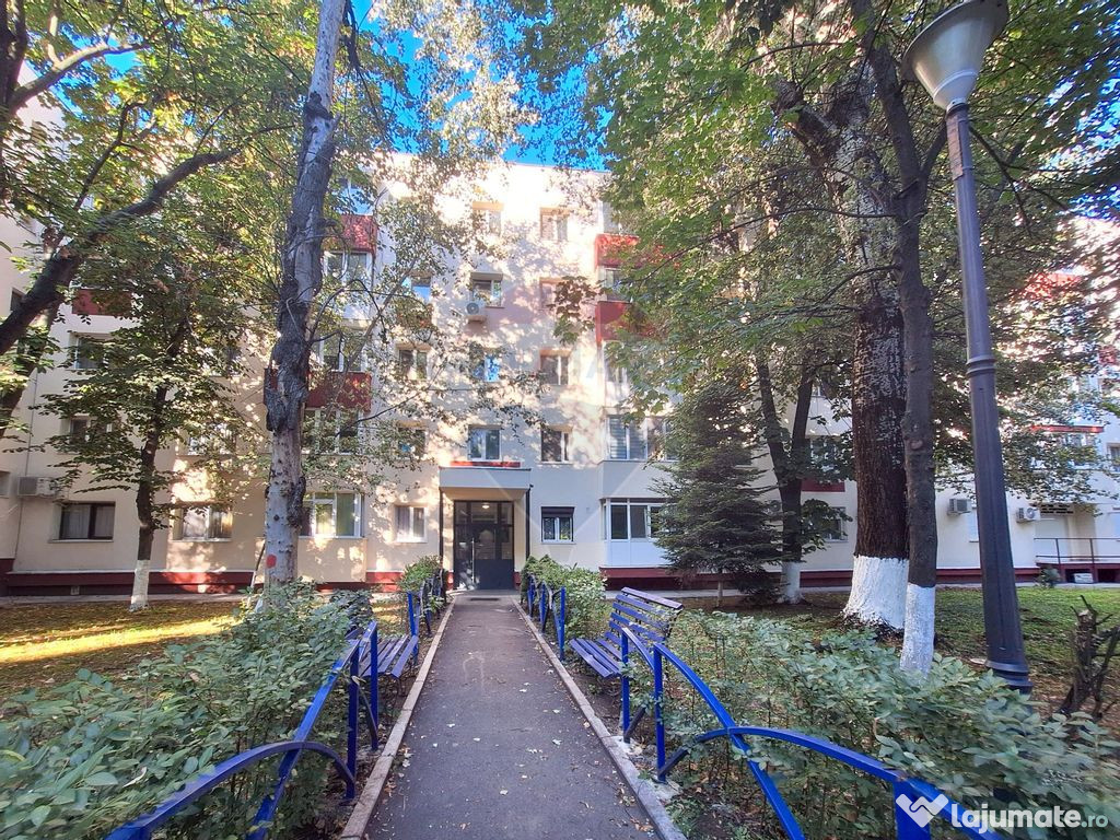 Apartament 3 camere - 10 min de metrou Apărătorii Patriei