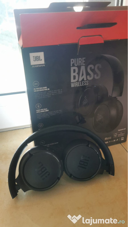 Casti gbl negre prin bluetooth