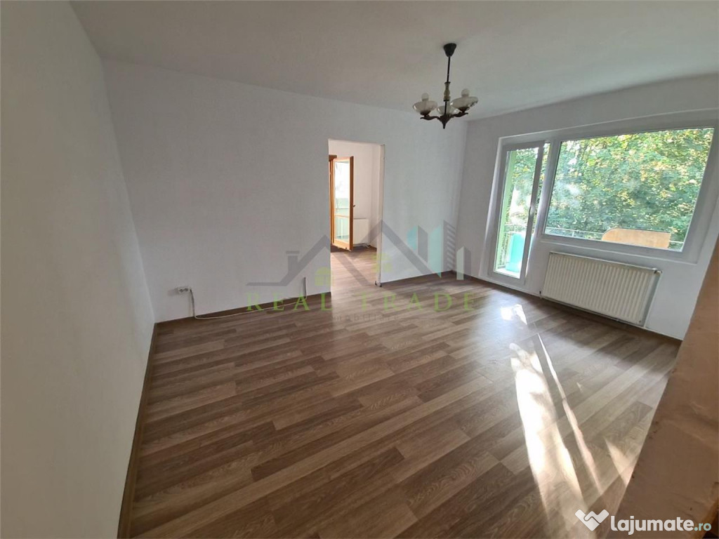 Apartament 3 camere etaj intermediar Astra- Zorilor