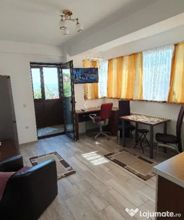 Apartament 2 camere decomandat,Copou, etajul 2