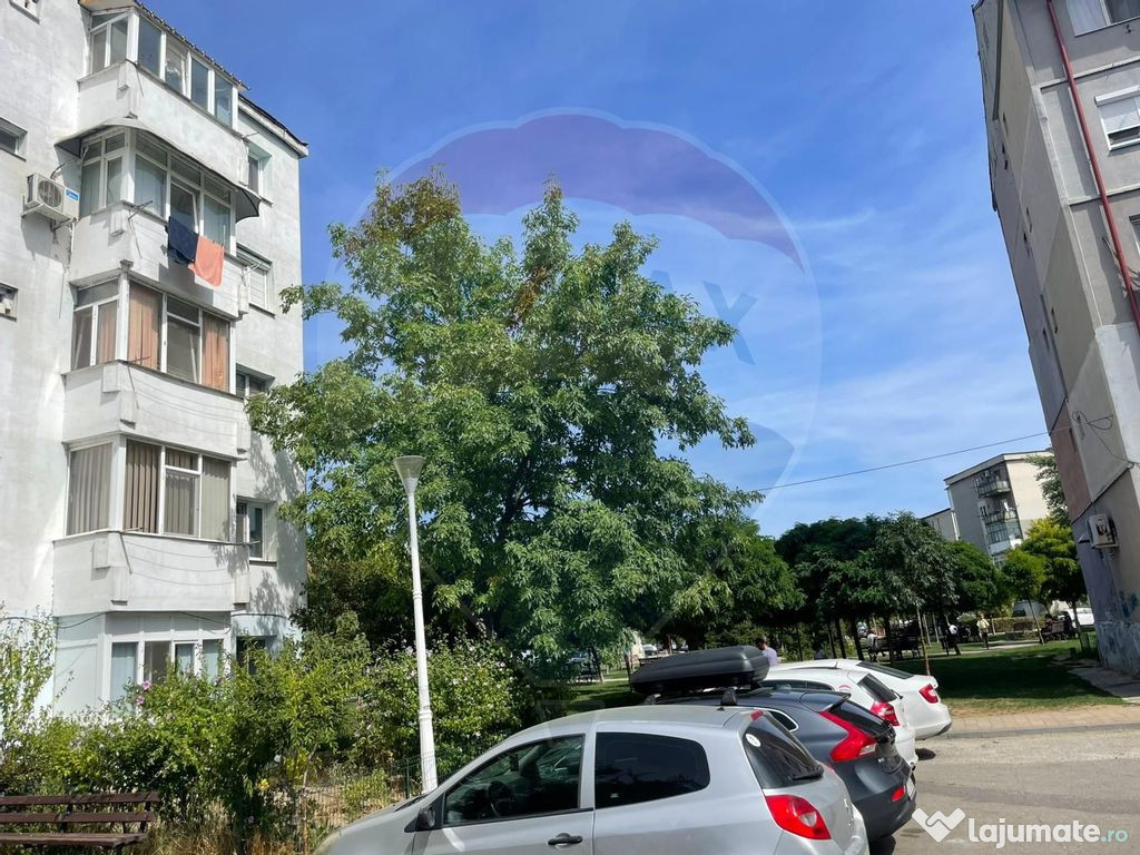 Apartament cu 2 camere de vânzare în zona Craiovita Noua