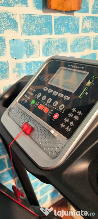 Vând Bandă de alergare TECHFIT MT125N