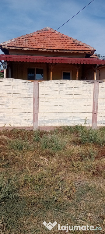 Casă de vânzare, urgent...