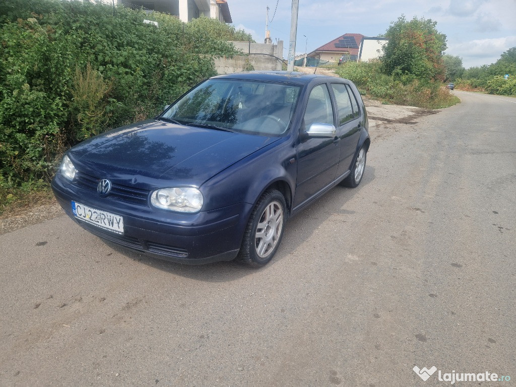 Vând wolkswagen Golf 4