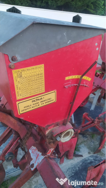 Cultivator de porumb