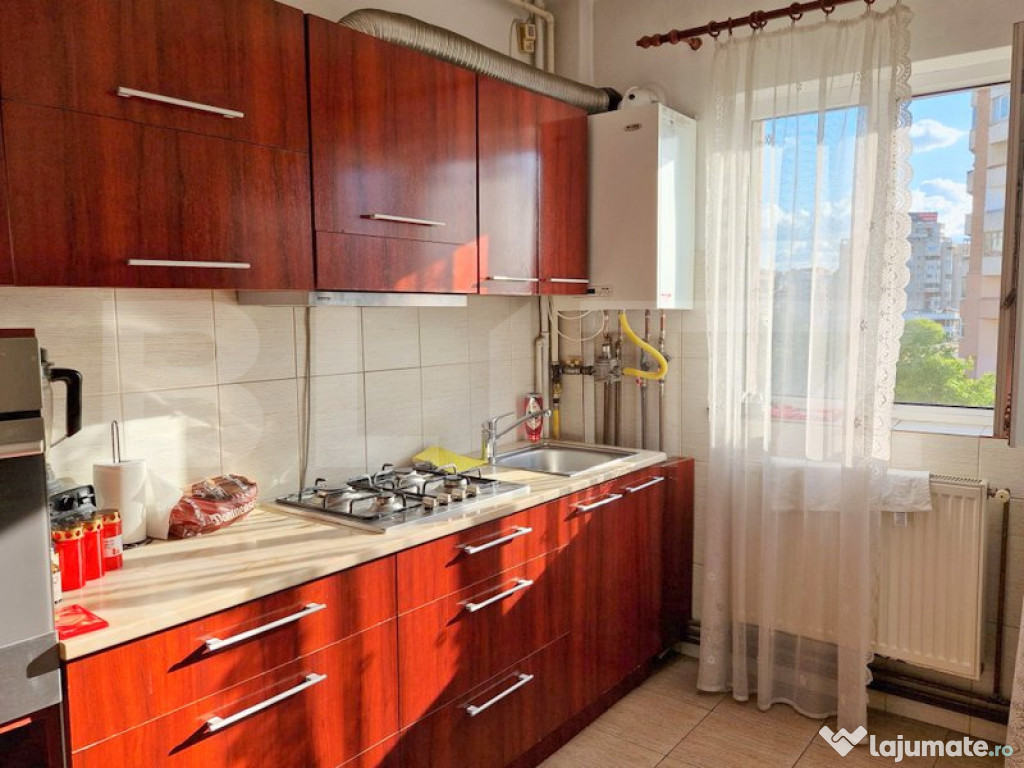 EXCLUSIV BLITZ ! Apartament 3 camere, etaj intermediar , Mar
