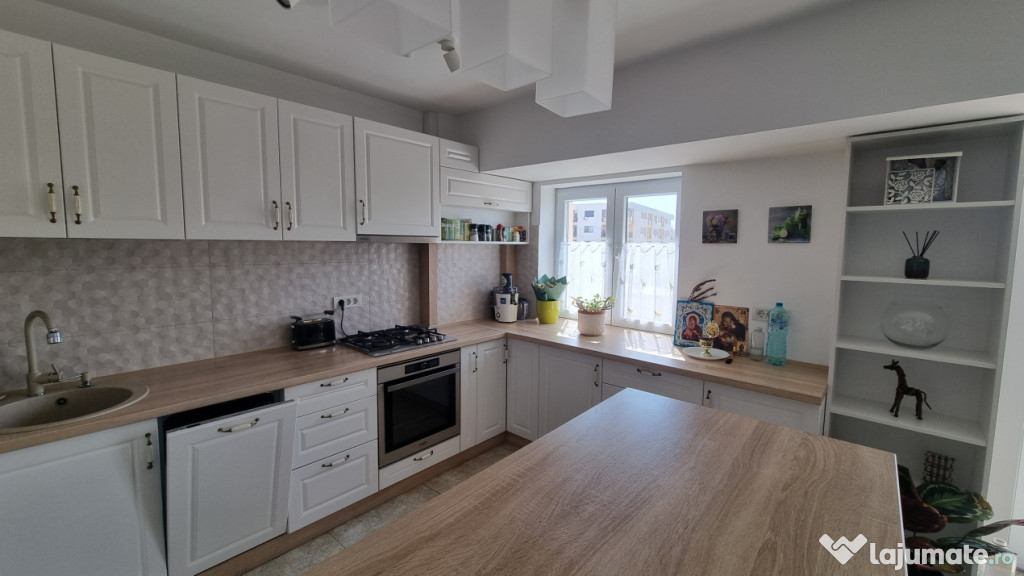 Ocazie rara! Apartament cu 3 camere fix in rondul de la Alba