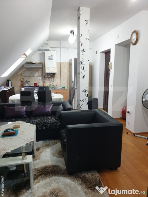 Apartament 3 camere, semidecomandat, parcare – Florești