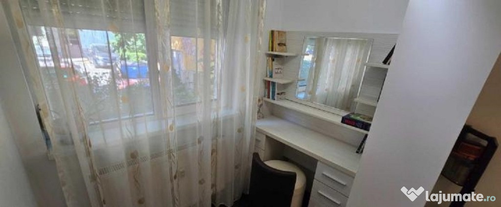 Apartament 3 camere decomandate zona Far
