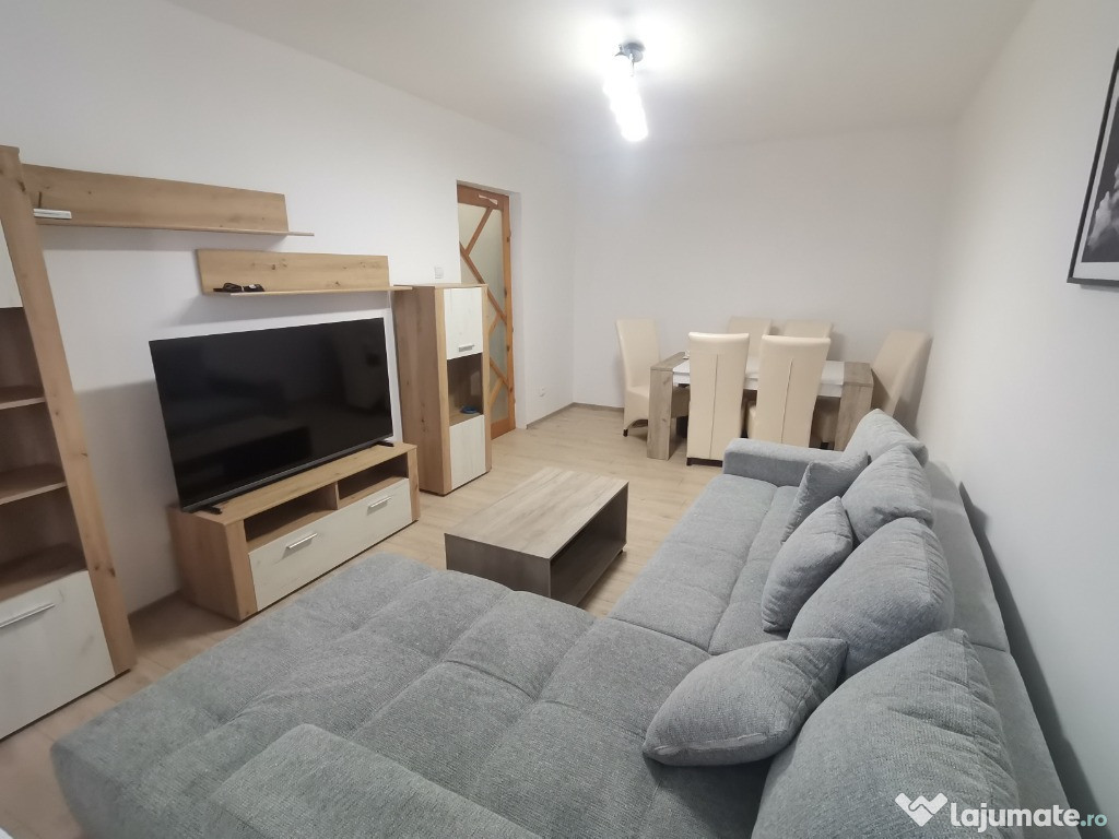 INCHIRIEZ apartament 3 camere decomandat,renovat,zona Mihai Viteazul