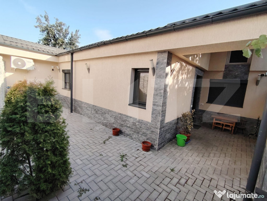 Spatiu comercial intr-o casa pe parter, 82 mp, complet renov