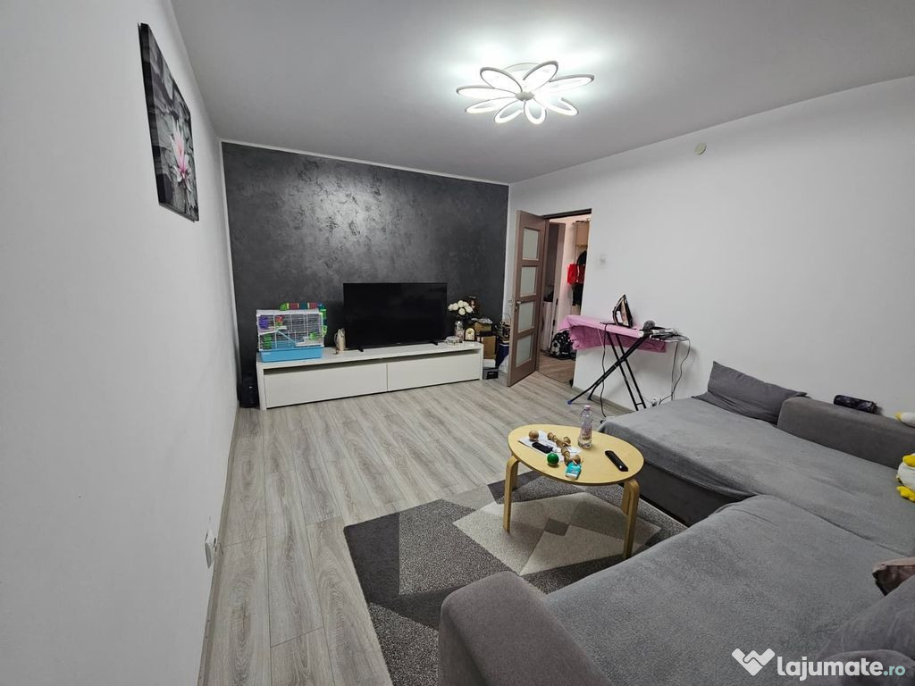 Apartament 3 camere decomandat Huedin / Piata Resita