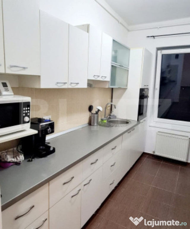 Apartament de 2 camere 60mp, parcare, Apahida