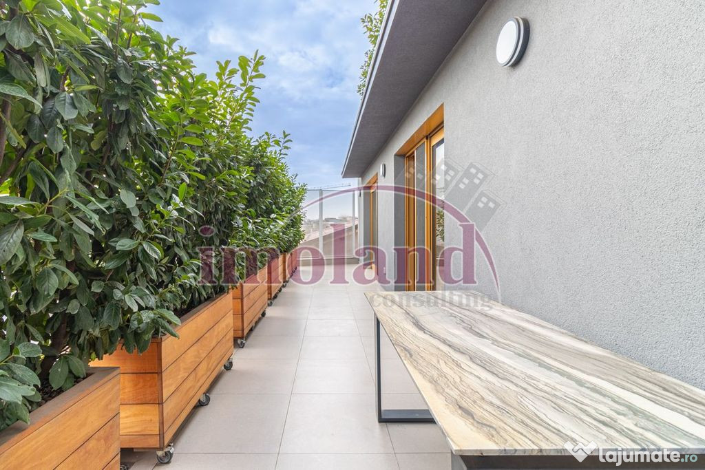 Penthouse - 4 camere + loc de parcare - vanzare - central...