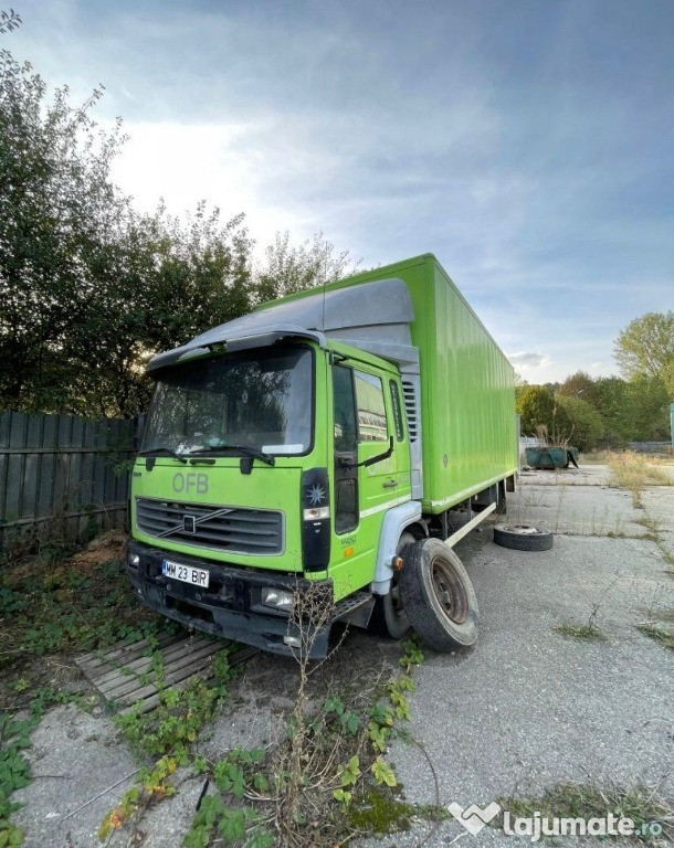 Dezmembrez Volvo FL