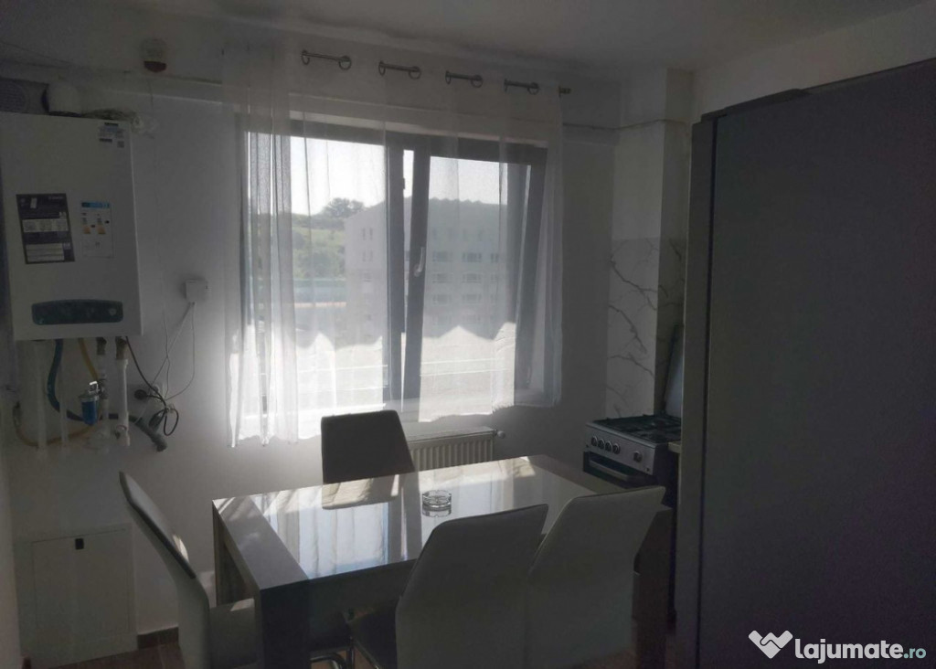 360 euro! Ap cu 1 cam, Pacurari , et 2, bloc nou