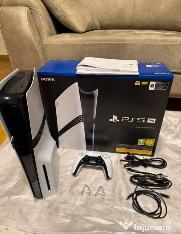 PS5 Pro cu unitate de disc de 2TB