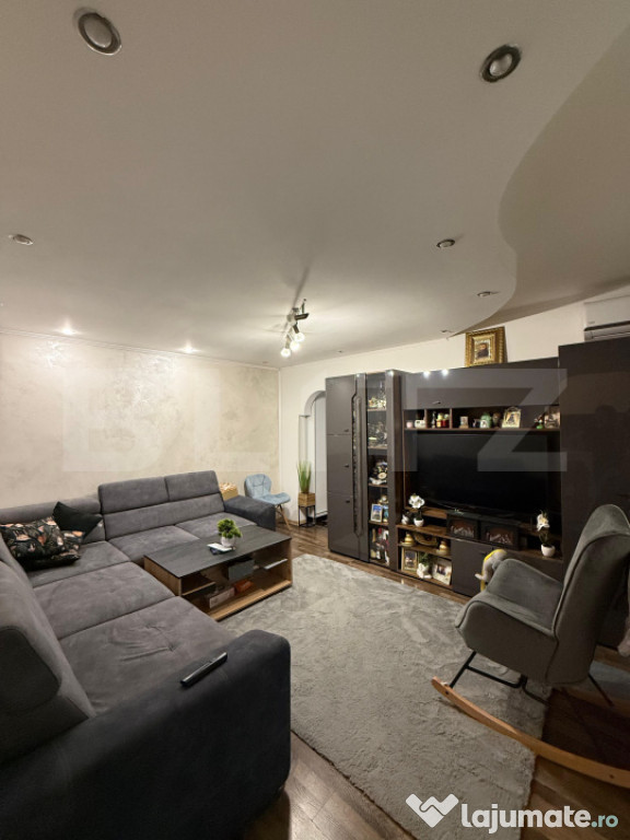Apartament 3 camere, etajul 1, Comuna din Paris
