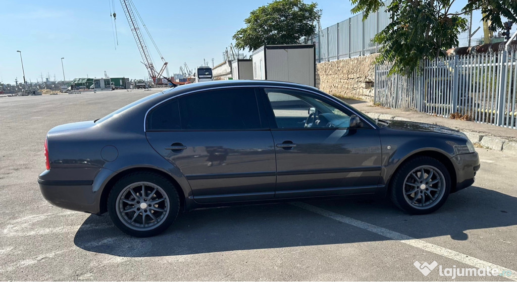Skoda Superb 2006
