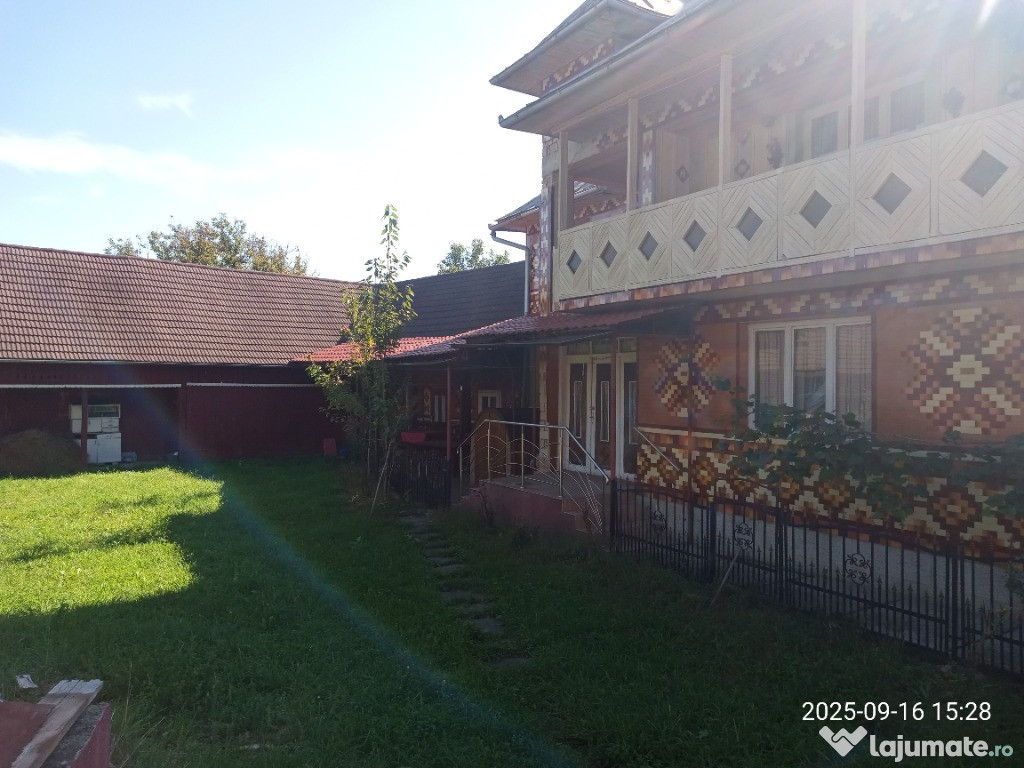 Casa de vanzare + 70ari teren