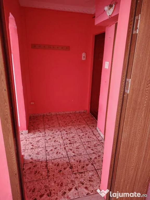 Apartament cu 2 Camere Semidecomandate Zona Ultracentral