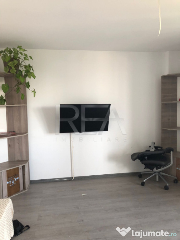 Apartament cu 3 camere la 400 de metri de stația de metrou
