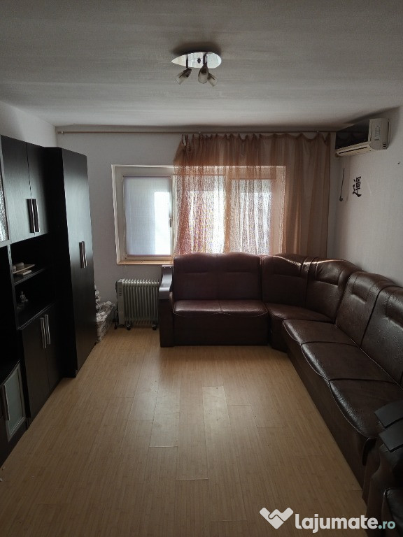 Vând apartament 2 camere decomandat Ovidiu