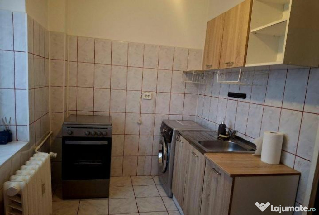 Piata sudului etaj 3 din 4 metrou