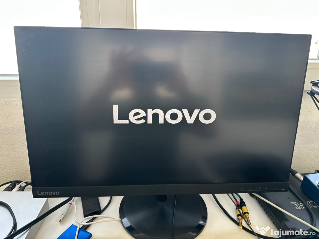 Monitor Lenovo C24-25 IMPECABIL