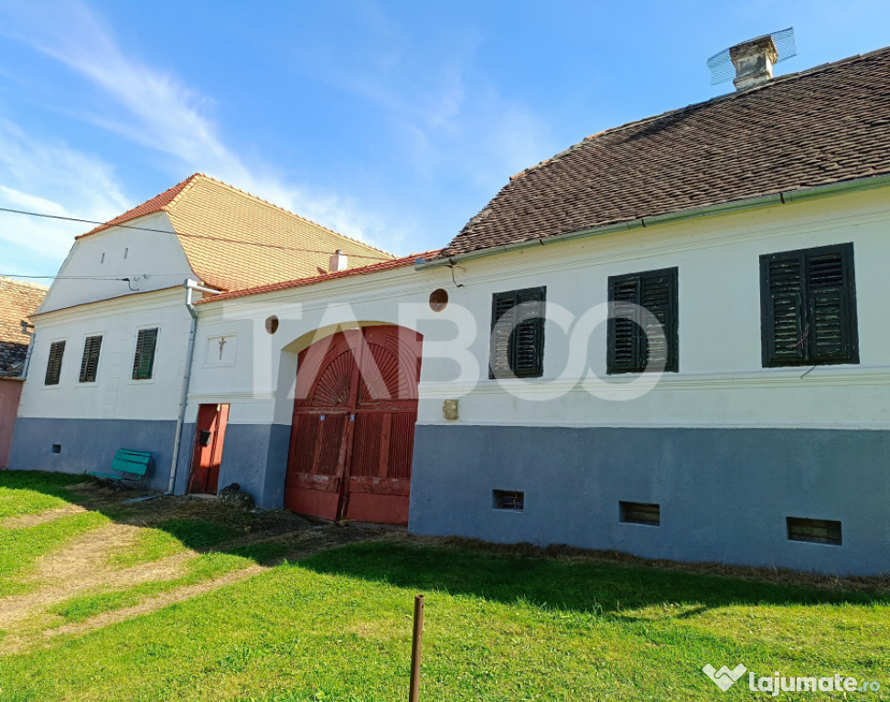 Casa de patrimoniu cu teren arhitectura saseasca sat Nou jud