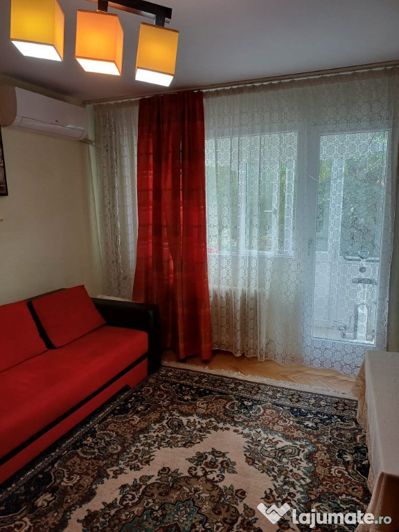 Închiriez apartament 2 camere