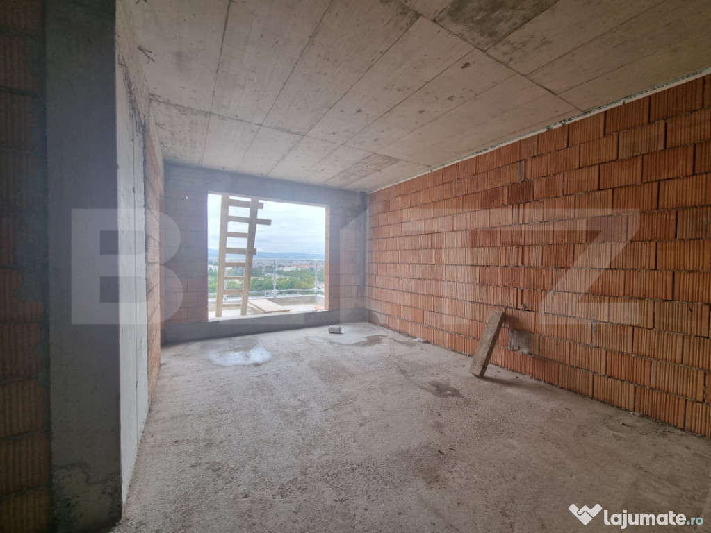 Apartament cu view! 37 mp, terasa 14 mp, zona Vivo