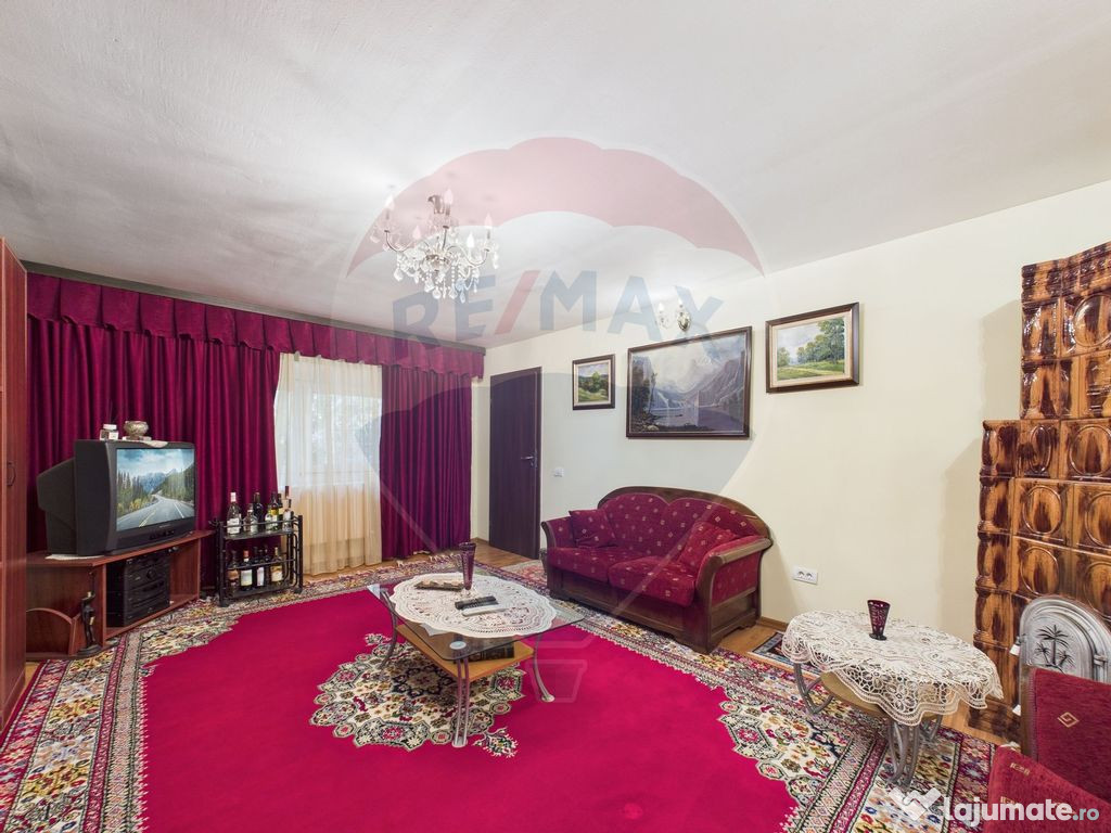 Casă / Vilă cu 5 camere de vânzare în zona Central