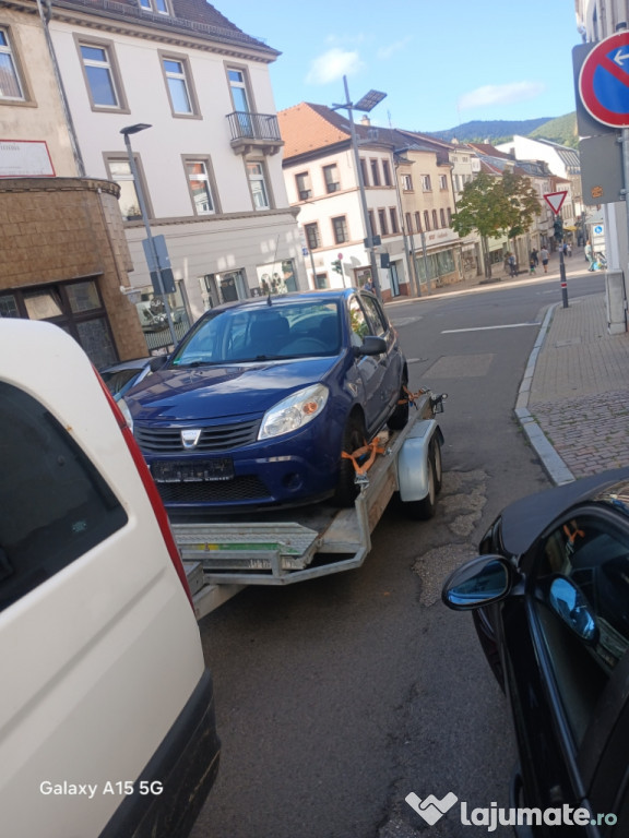 Vând Dacia sandero