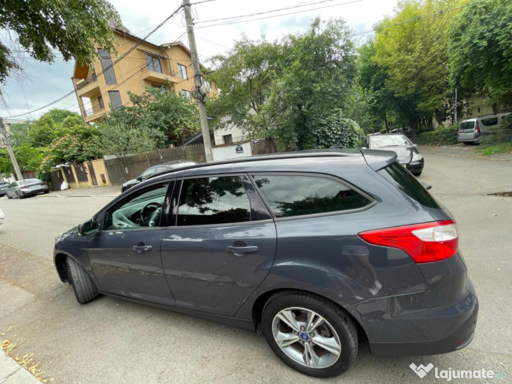 Ford Focus 2014, cutie Automată cu revizia făcută la zi, negociabil .