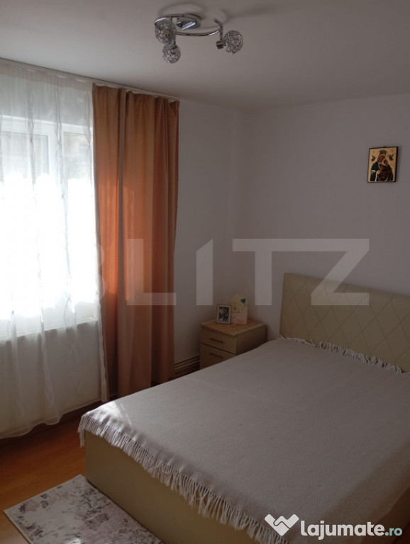 Apartament Decomandat cu 2 Dormitoare, Balcon și Bucătări