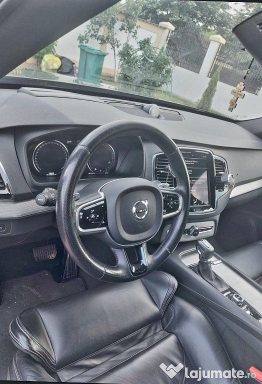 Ofer spre vânzare XC90