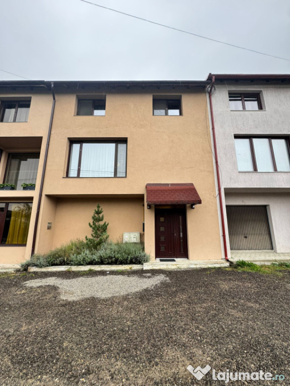 Casă înșiruită modernă – P+2 – Tăuții Măgherău?