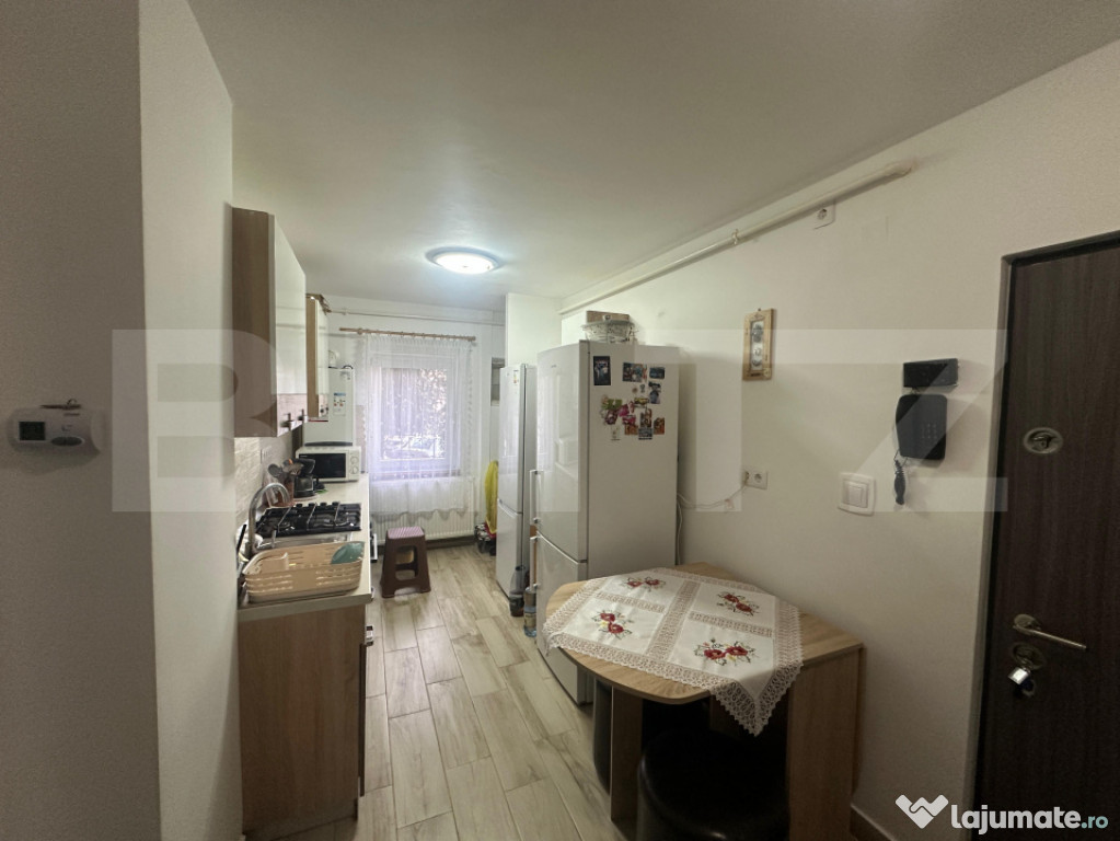 Apartament 3 camere, 55 mp utili, renovat | Zona Micro 17 |