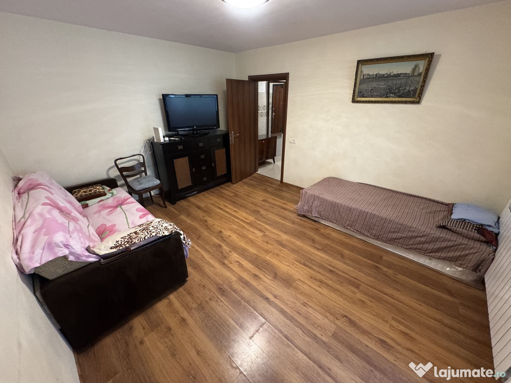 Apartament 3 camere zona City Park