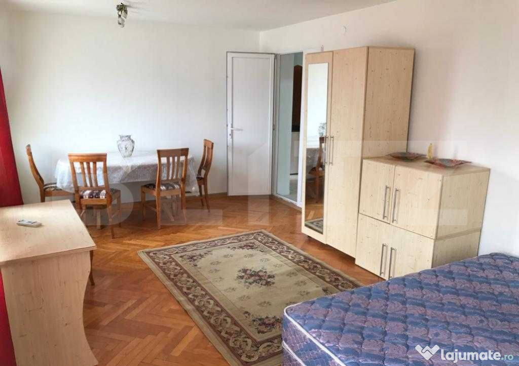 Apartament cu 3 camere, 84mp, balcon, zona Copou -Gaudeamus