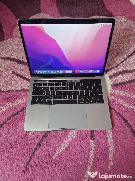 MacBook Pro 500 GB Four Thunderbolt 3-poorten