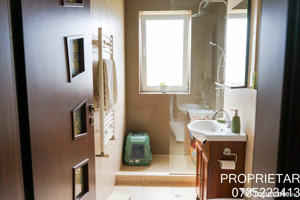 Apartament spațios 3+1 camere, doua niveluri, parcare, proprietar