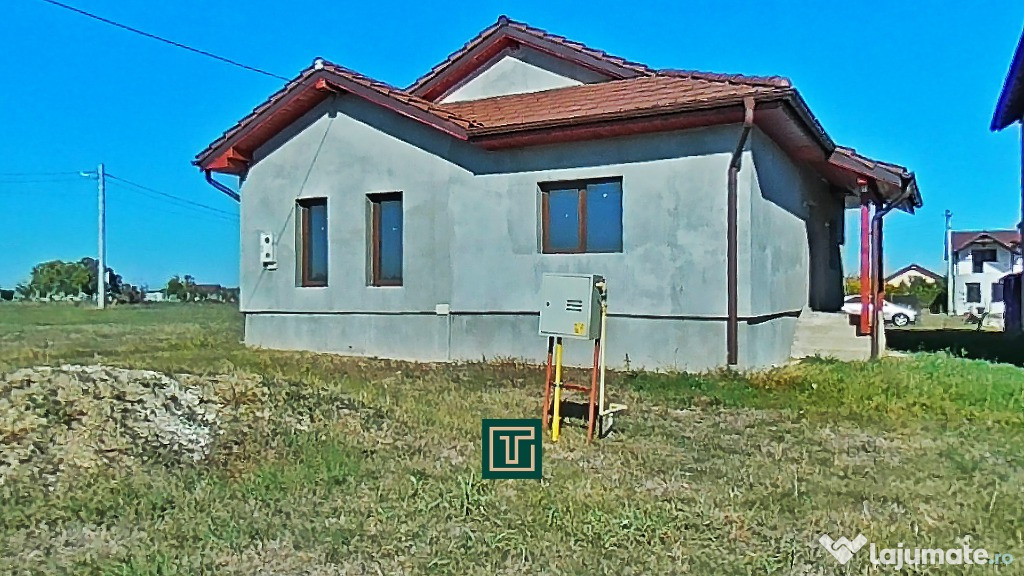 Casă cu 4 camere de vânzare în Fântânele – cartier nou de case