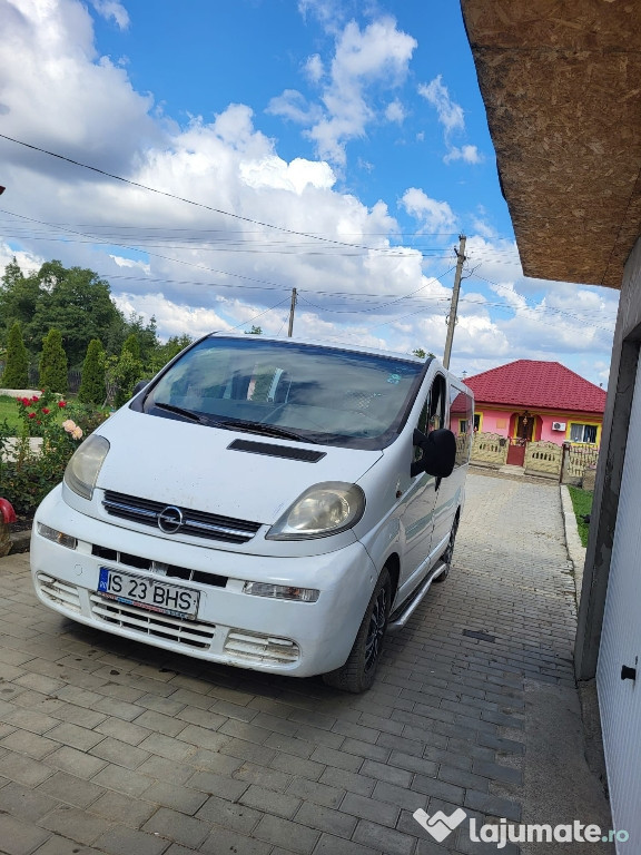 Opel vivaro 1.9cdti 5loc 4500e