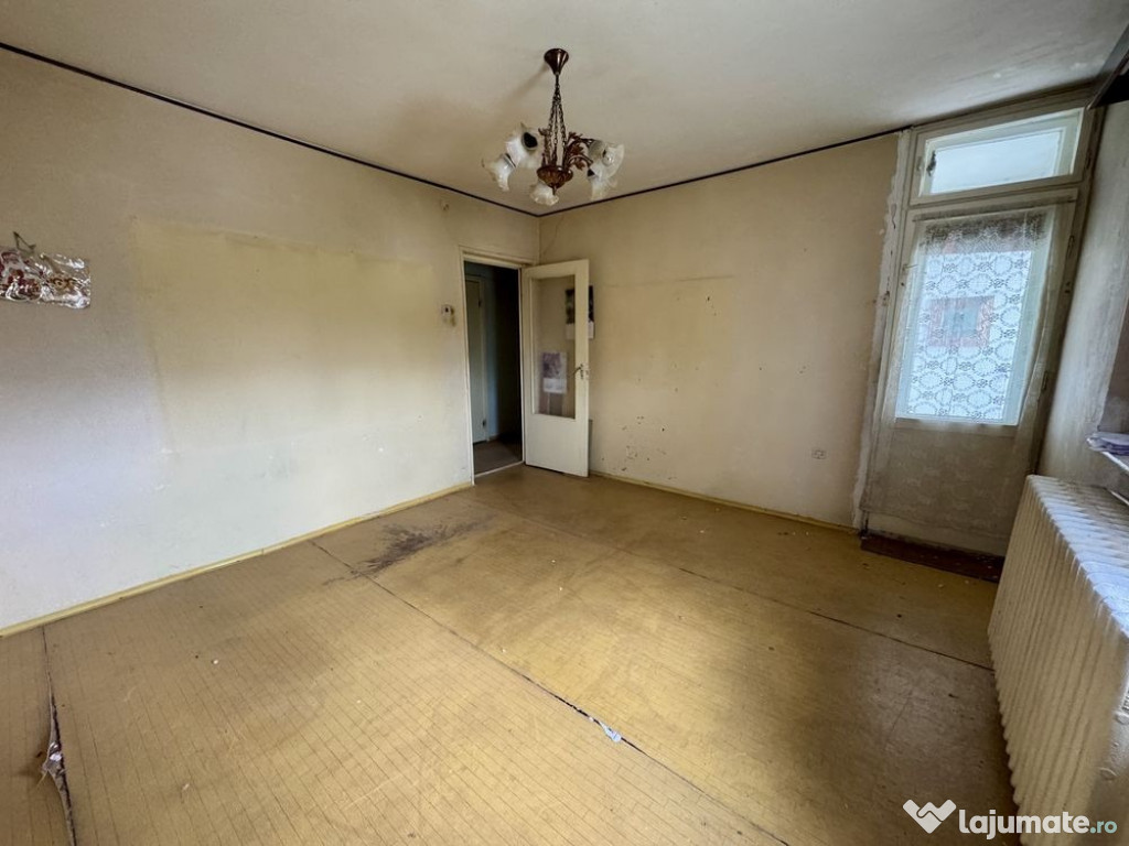 Apartament 2 camere Manastur-sr Mehedinti