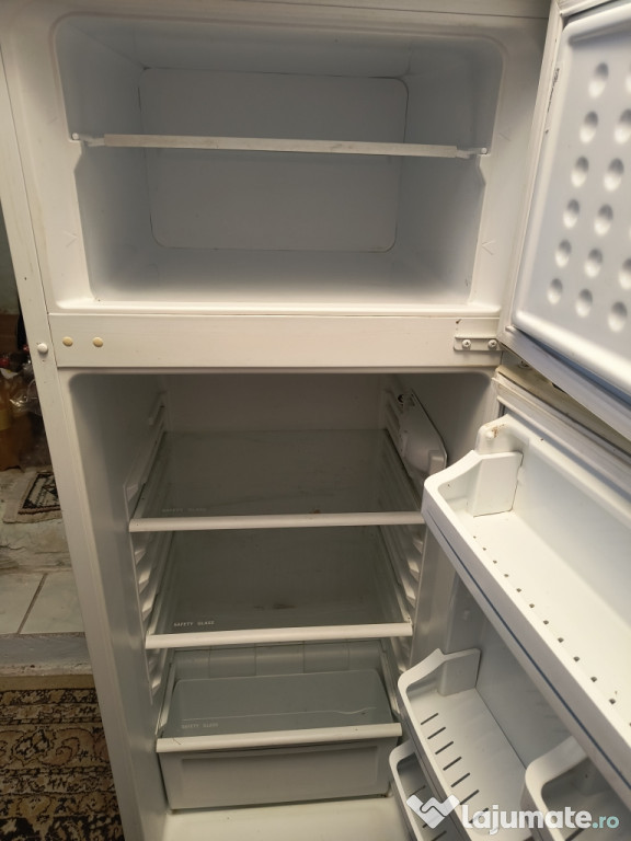 Vand frigider in stare buna de funcționare