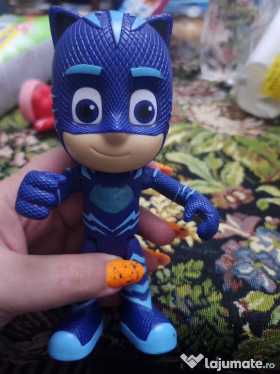 Erou in pijama cu sunete