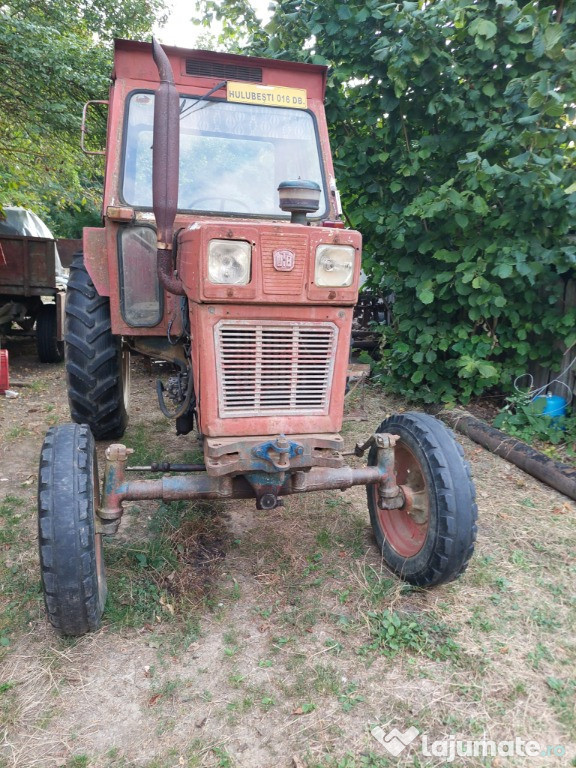 Vand Tractor U650+utilaje