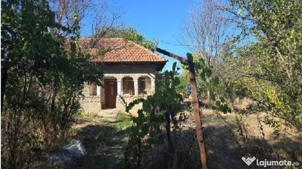 Casa si teren Odobesti, cota parte 1/2, ID: R2785160